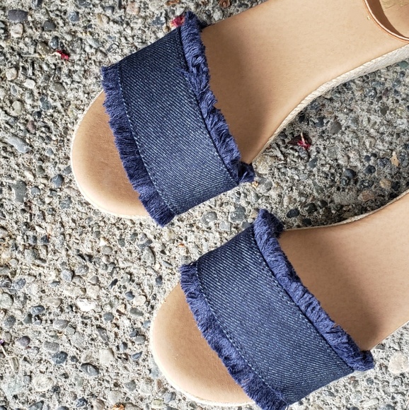 Platform Wedges Sandals - Picture 3 of 7